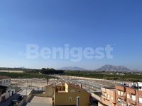 Fully refurbished 2nd floor apartment (13)