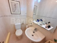 Immaculate villa with guest accomodation (12)