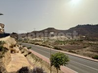 Immaculate villa with guest accomodation (7)