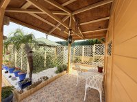 Immaculate villa with guest accomodation (27)