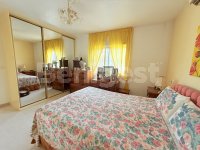 Immaculate villa with guest accomodation (8)