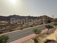 Immaculate villa with guest accomodation (29)