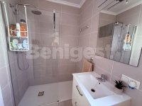 Corner detached refurbished villa (10)