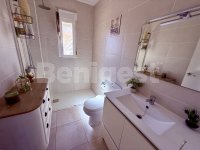 Corner detached refurbished villa (16)