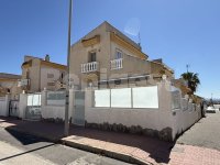 Corner detached refurbished villa (25)