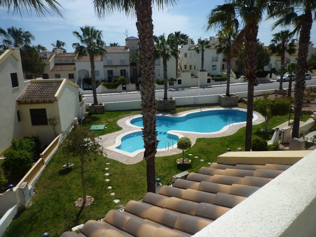 Townhouse for sale in Villamartin Las Ramblas €129,995 (CM3602)