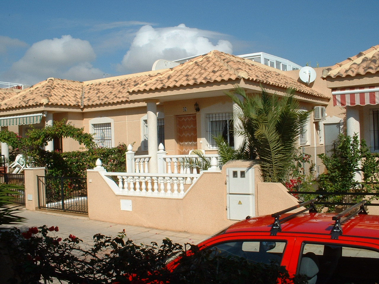 Townhouse for sale in La Zenia €119,000 (CM3839)