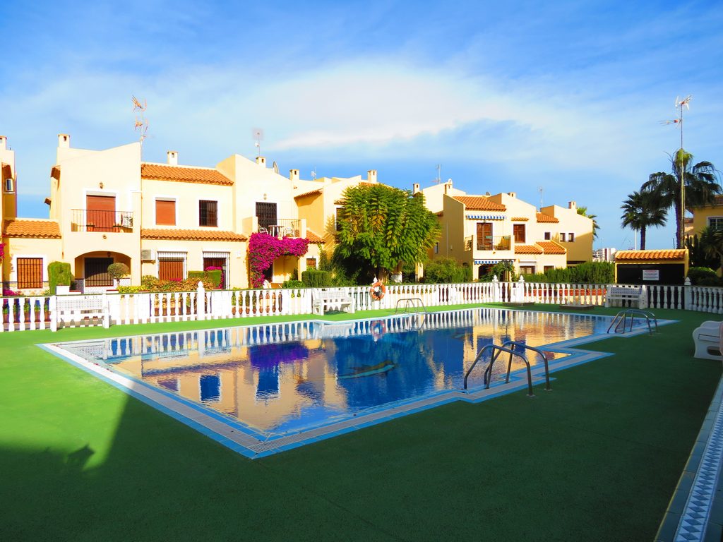 Villa for sale in La Zenia €150,000 (CM4541)
