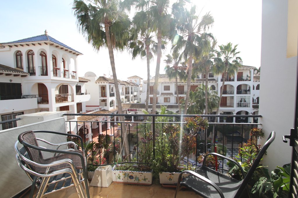 Apartment for sale in Villamartin €75,000 (CM4649)