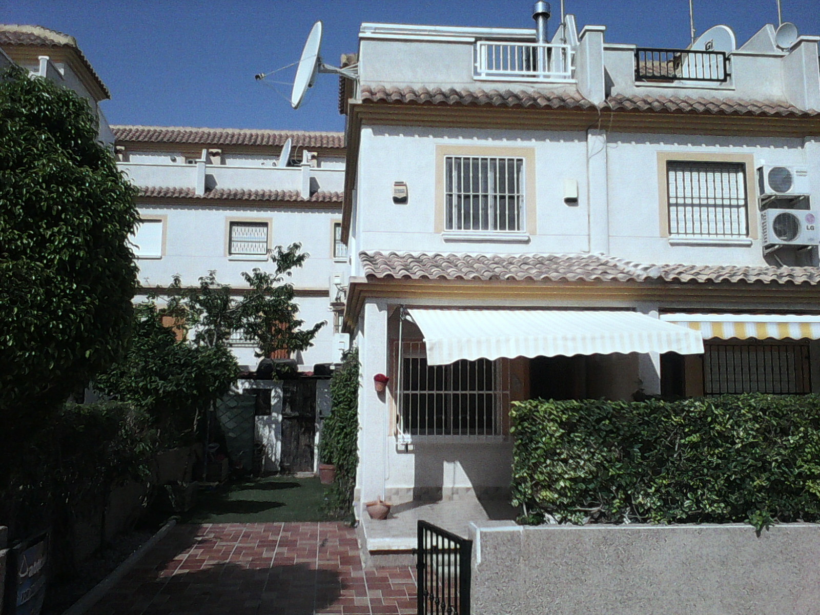 Townhouse for sale in Algorfa €89,000 (CM4752)