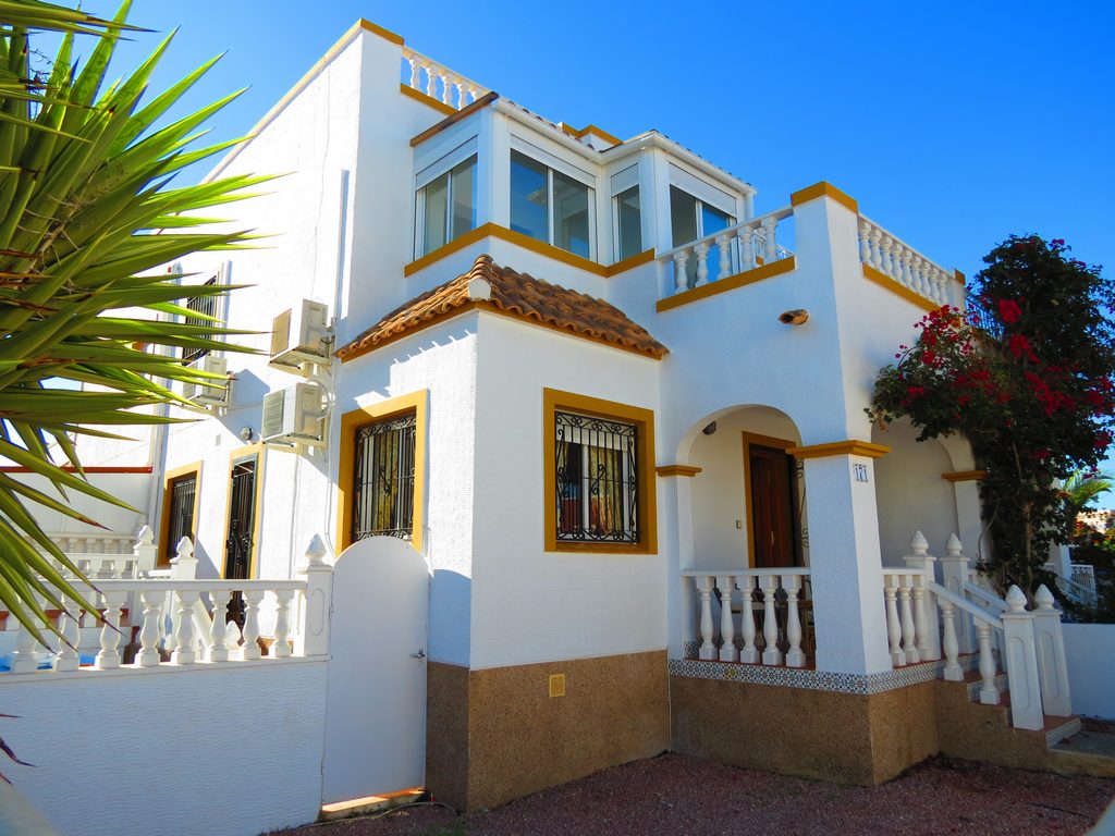 Casas Manuel The Family Estate Agent you can TRUST