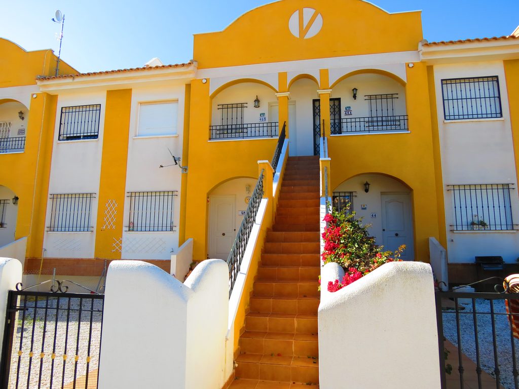 Apartment for sale in Los Montesinos €75,000 (CM5051)