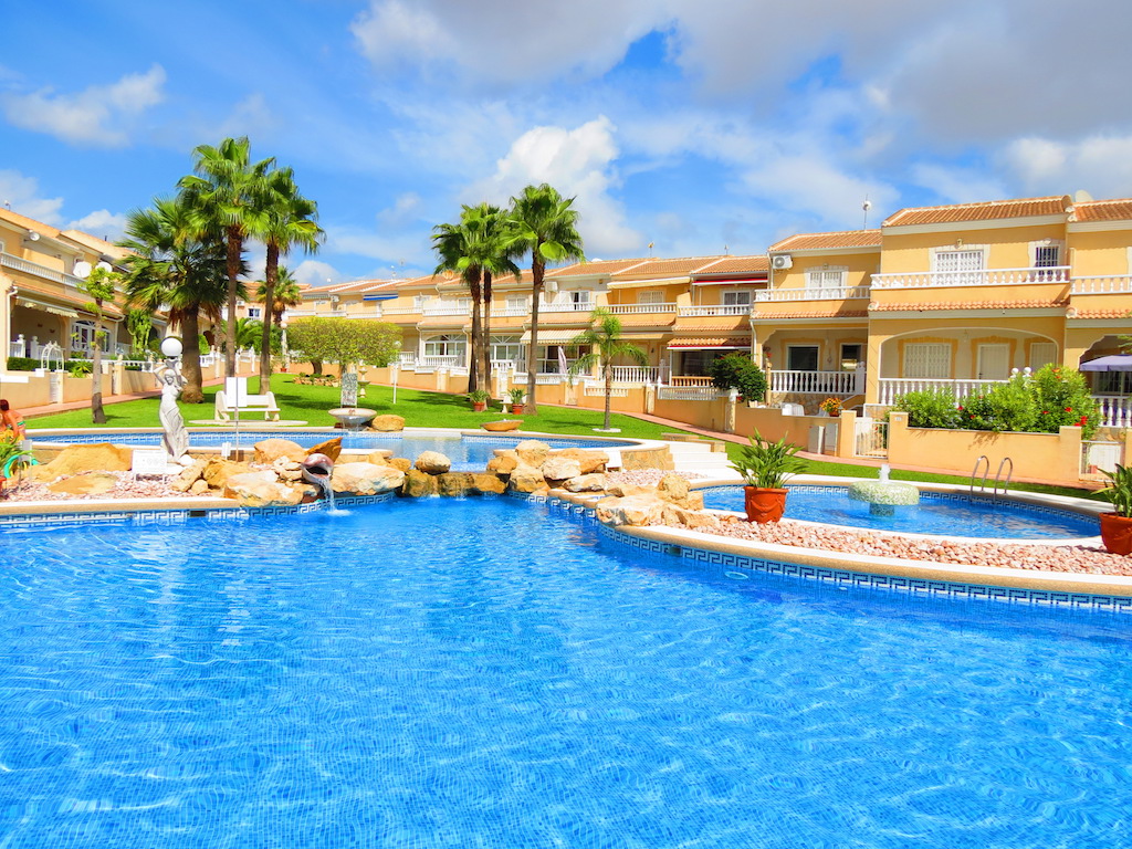 Casas Manuel The Family Estate Agent you can TRUST