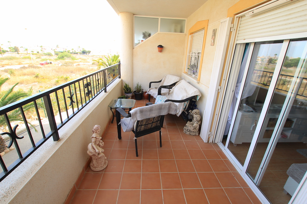 Apartment for sale in Playa Flamenca €97,500 (CM6562)