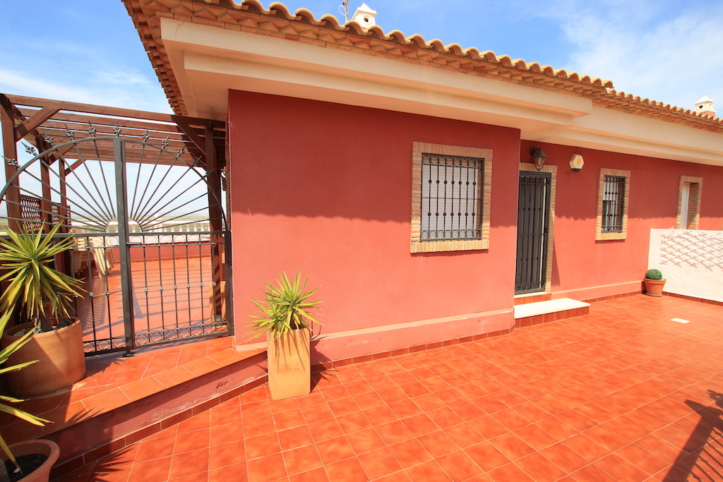 Townhouse for sale in El Carmoli €149,950 (CM7115 )