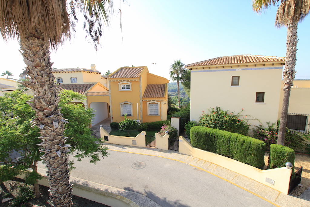 Villa for sale in Villamartin Las Ramblas €265,000 (CM7318)