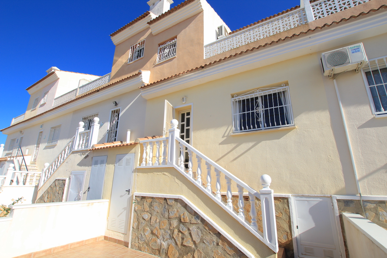 Townhouse for sale in Benijófar Monte Azul €120,000 (CM7486 )