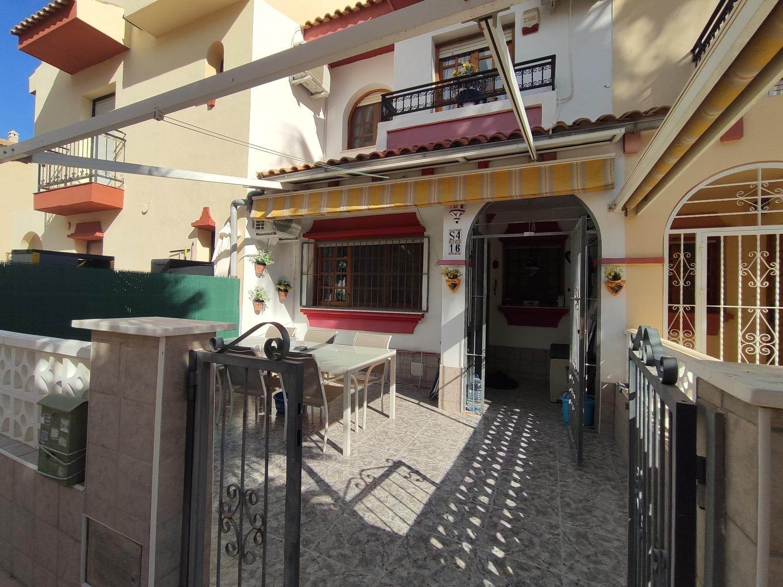 Townhouse for sale in La Florida Orihuela Costa €99,000 (CM7889)