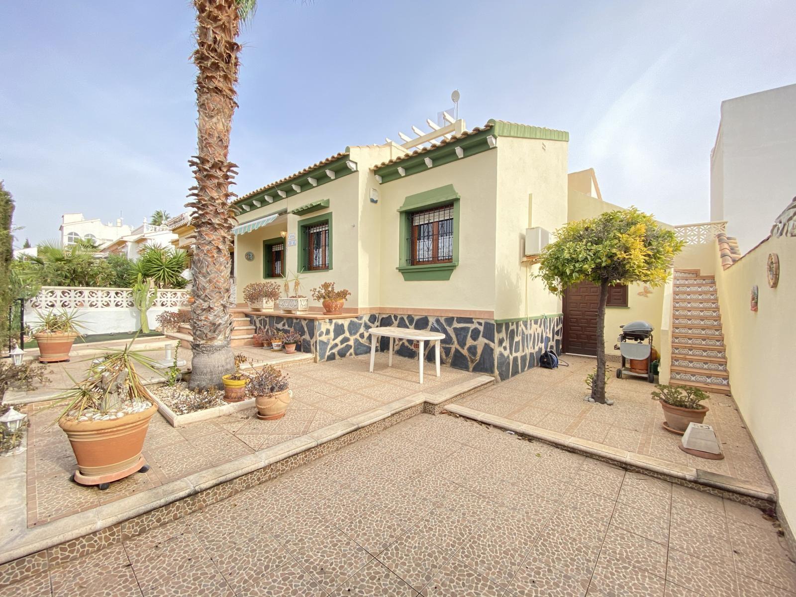 Townhouse for sale in La Florida Orihuela Costa €133,000 (CM7890)
