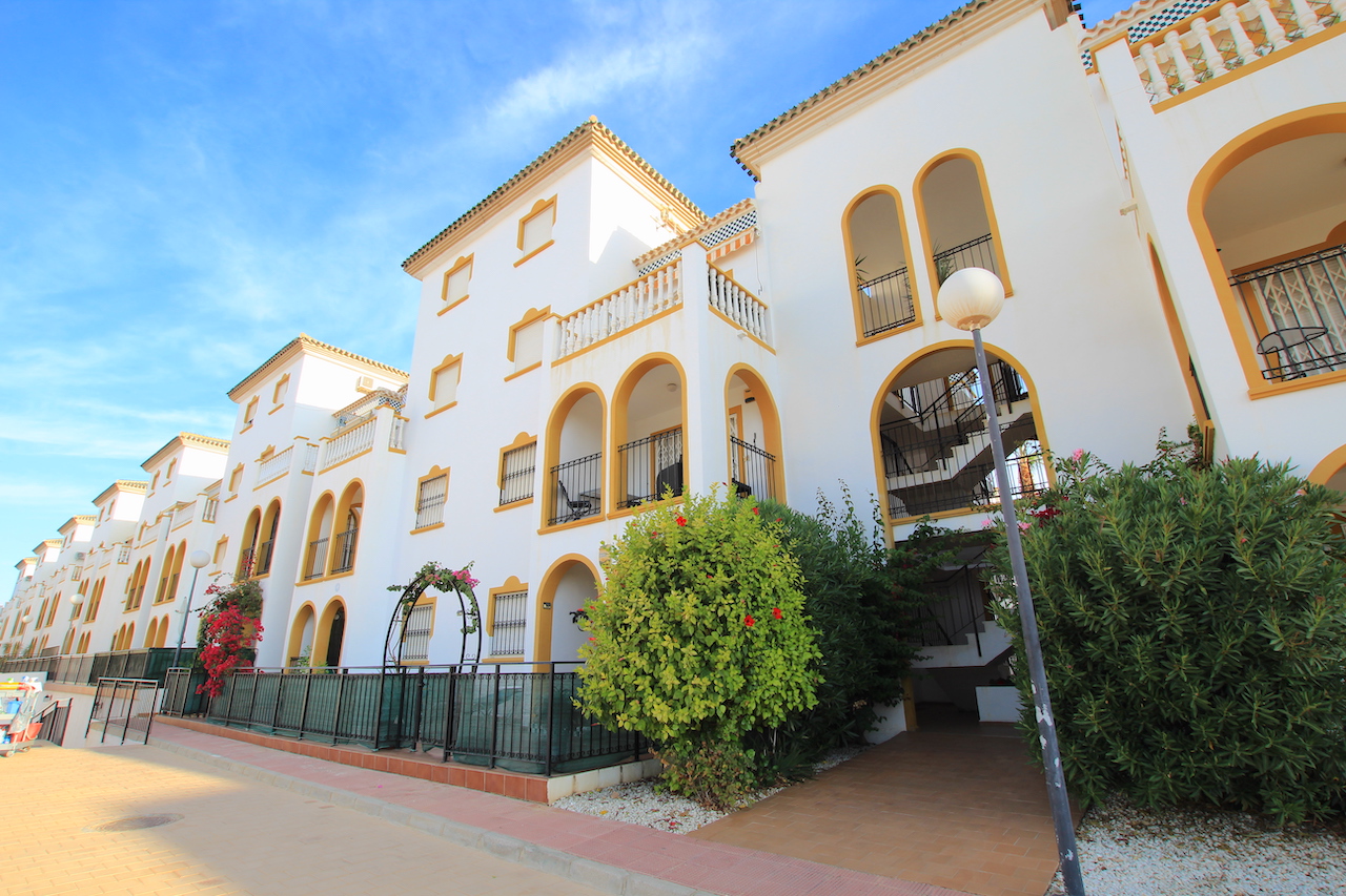 Apartment for sale in La Zenia €130,000 (CM7948)