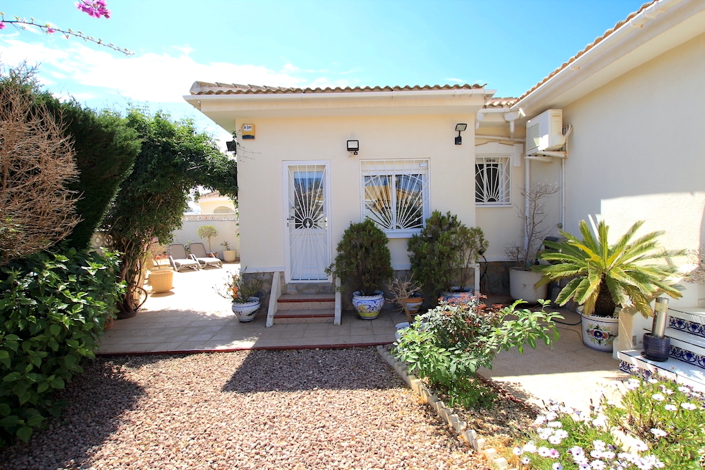 Villa for sale in Benijófar Monte Azul €220,000 (CM8829)