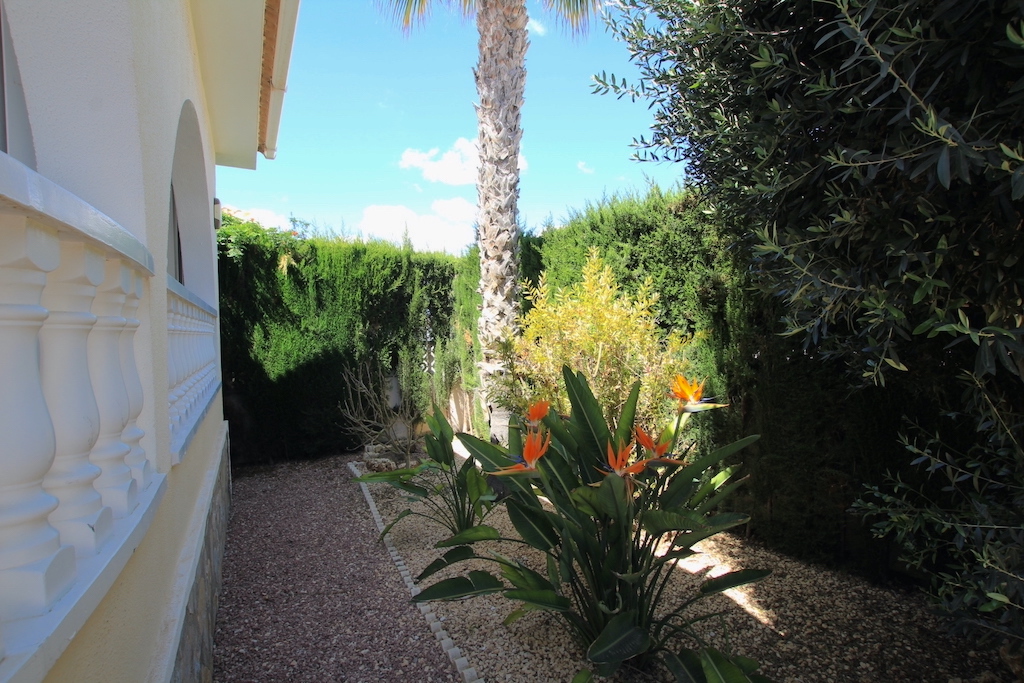 Villa for sale in Benijófar Monte Azul €220,000 (CM8829)