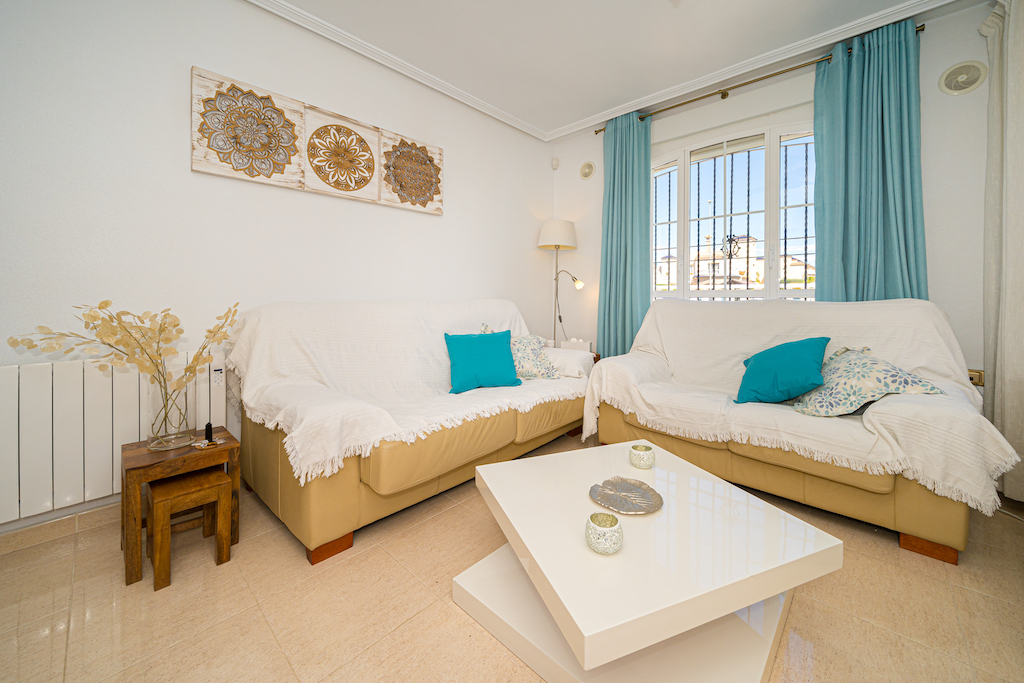 Townhouse for sale in Cabo Roig €175,000 (CM9137)