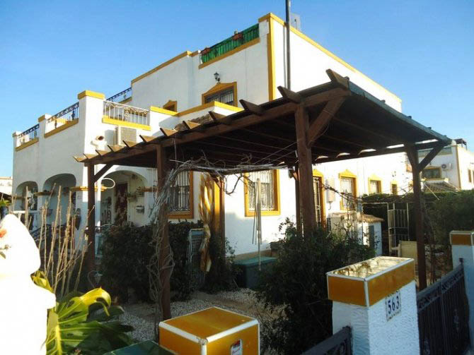 Townhouse for sale in Entre Naranjos €92,500 (CM2694)