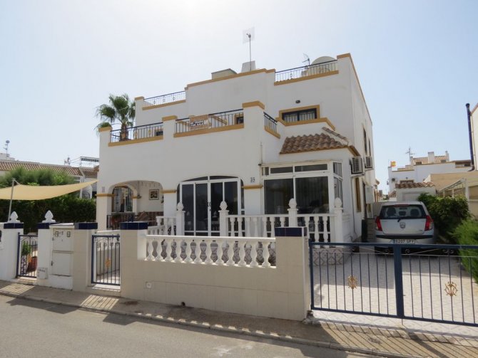 Townhouse for sale in Torrevieja Jardin Del Mar €99,950 (CM4152)