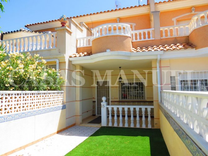 Townhouse for sale in Doña Pepa €95,000 (CM4809)