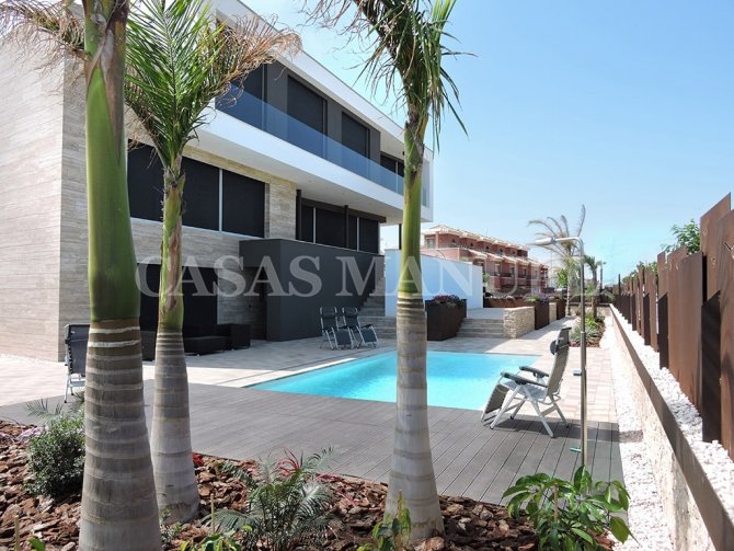 Villa for sale in Torre de la Horadada €3,450,000 (CM6651)