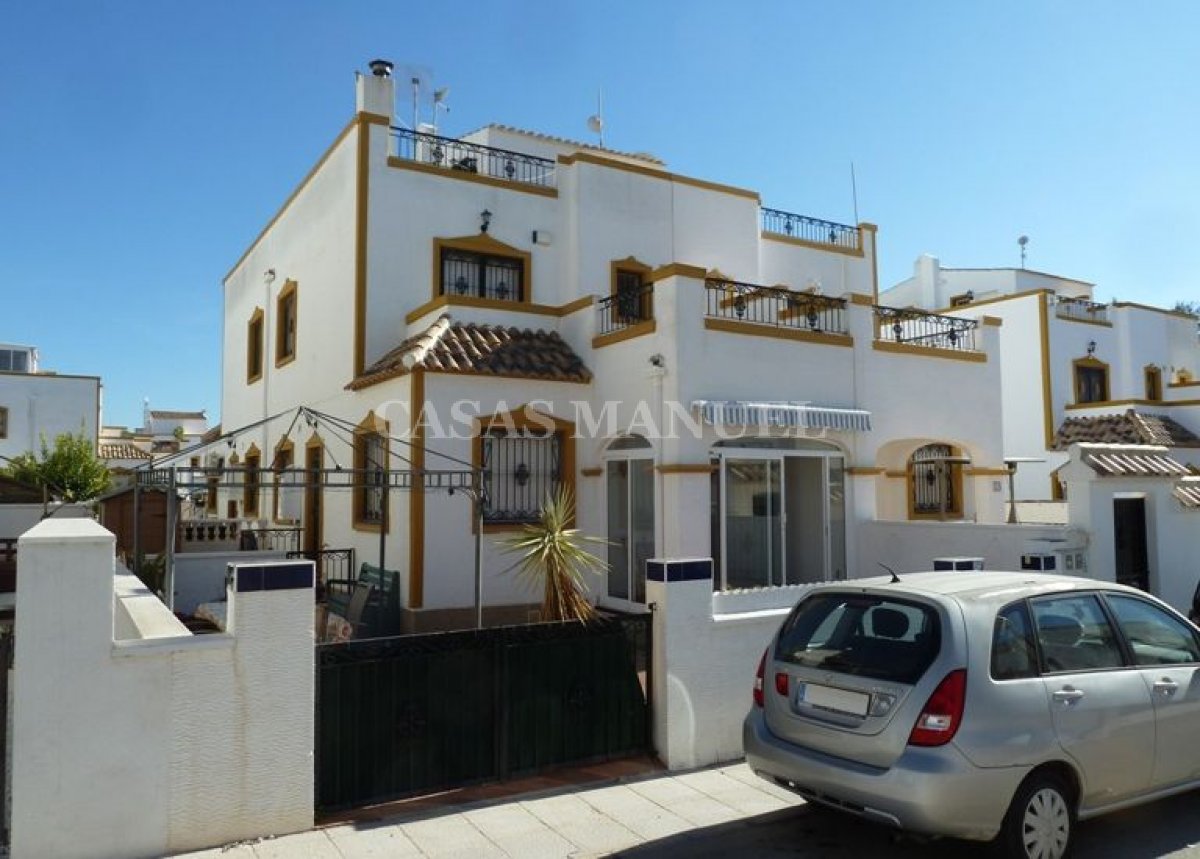 Townhouse for sale in Entre Naranjos Vistabella €107,995 (CM7750)