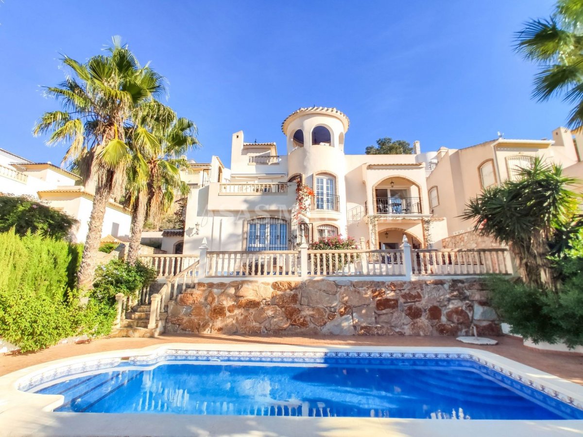 Villa for sale in Villamartin Las Ramblas €499,900 (CM7753)
