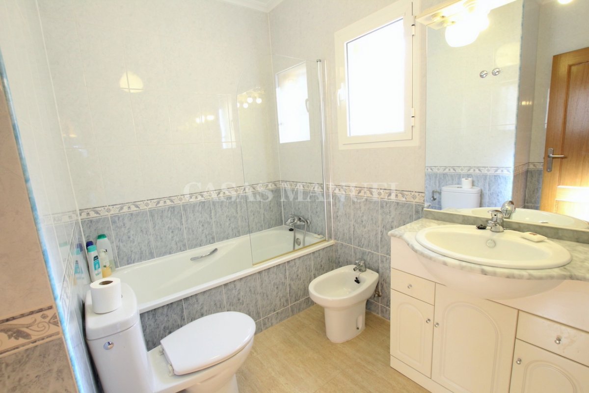 Villa for sale in Los Montesinos La Herrada €169,995 (CM8340)