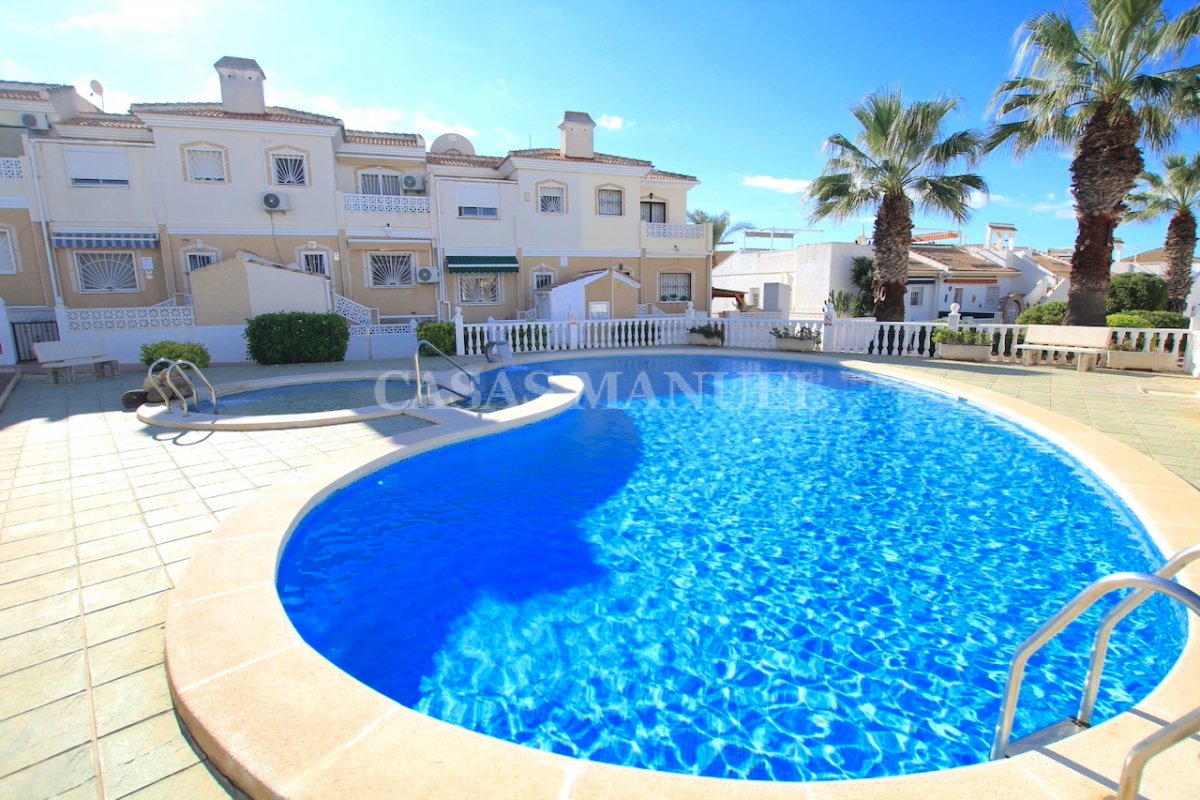 Townhouse for sale in Benijófar Monte Azul €120,000 (CM8632)