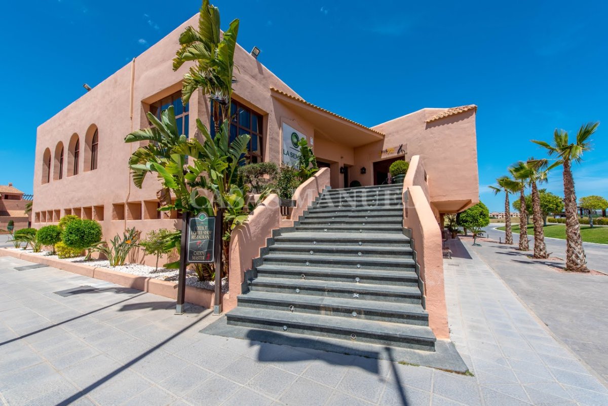 Villa for sale in Los Alcazares €210,000 (CM8738)