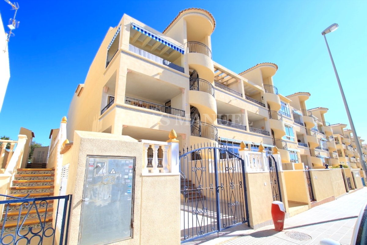 Apartment for sale in Punta Prima €97,500 (CM8787)