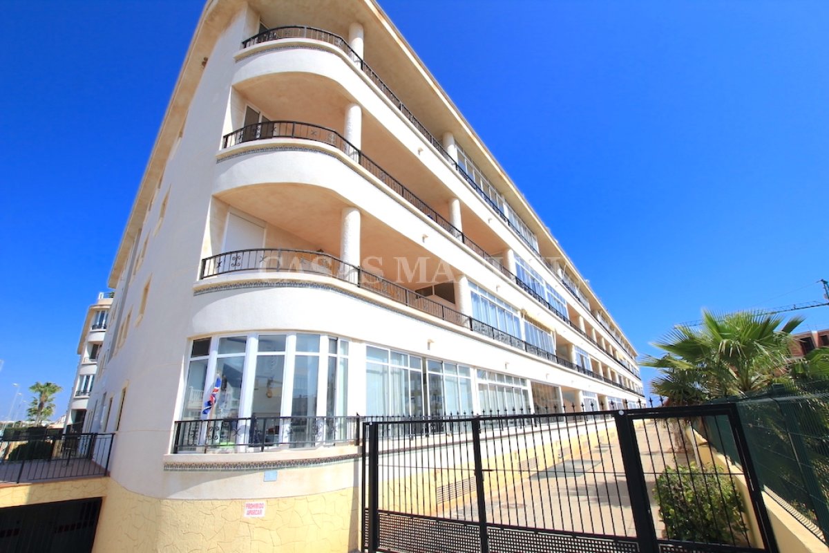 Apartment for sale in Playa Flamenca €79,950 (CM8814 )