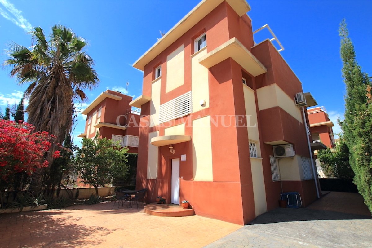 Villa for sale in Cabo Roig €220,000 (CM8833)