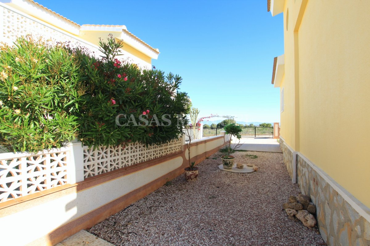 Villa for sale in Benijófar Monte Azul €170,000 (CM8893)