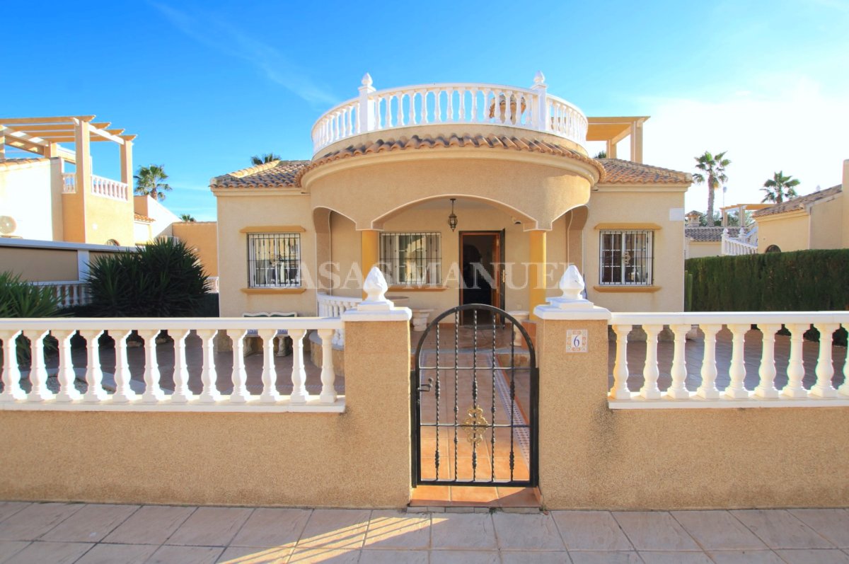 Villa for sale in Guardamar El Raso €199,950 (CM9215)