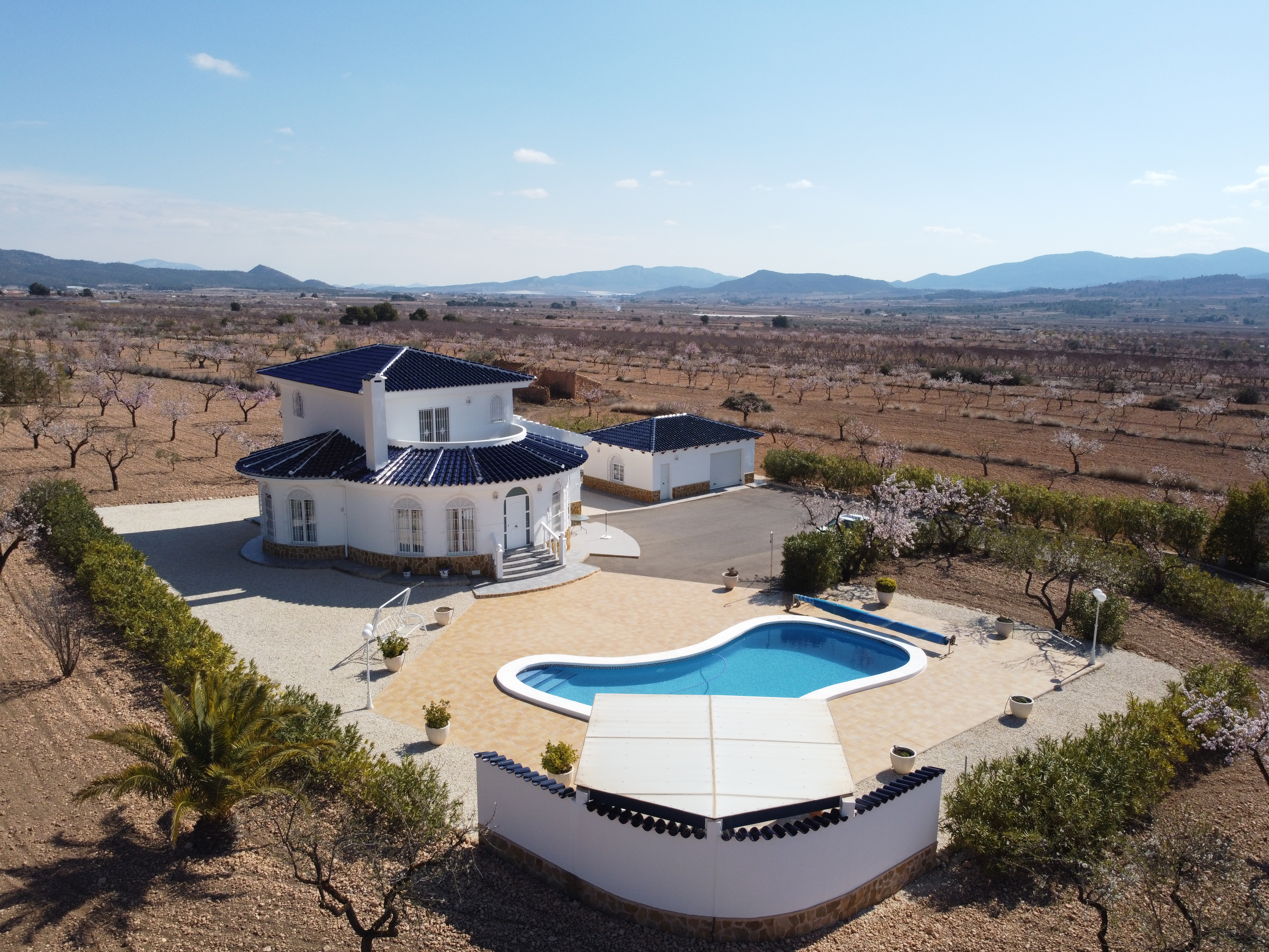 Villa in Lel - Image 2