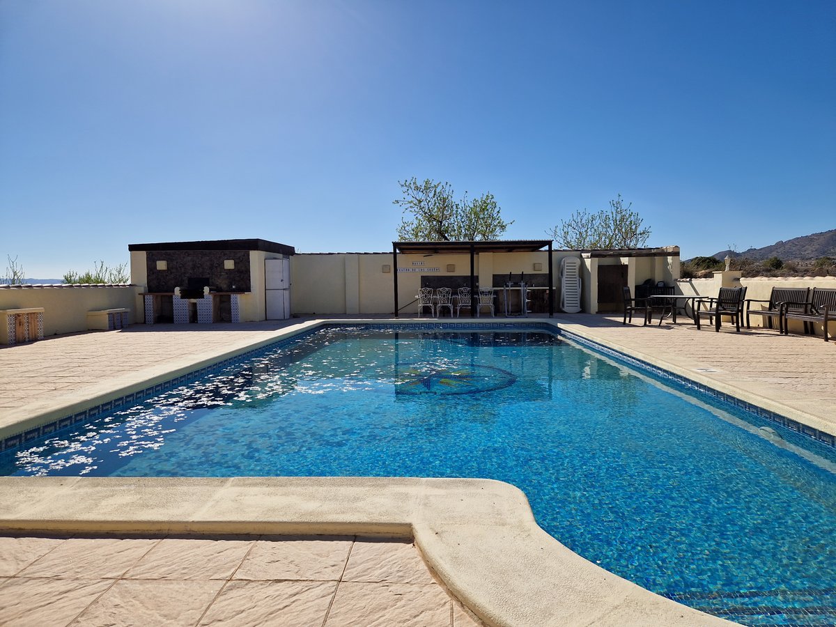 Villa in Carche - Image 4