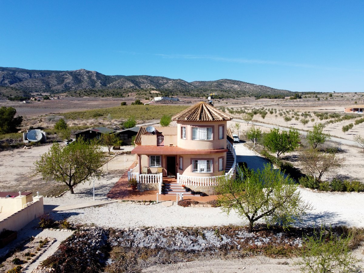 Villa in Carche - Image 2