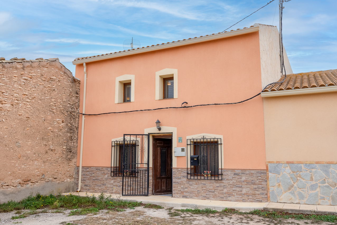 House in Canadas de Don Ciro - view 1