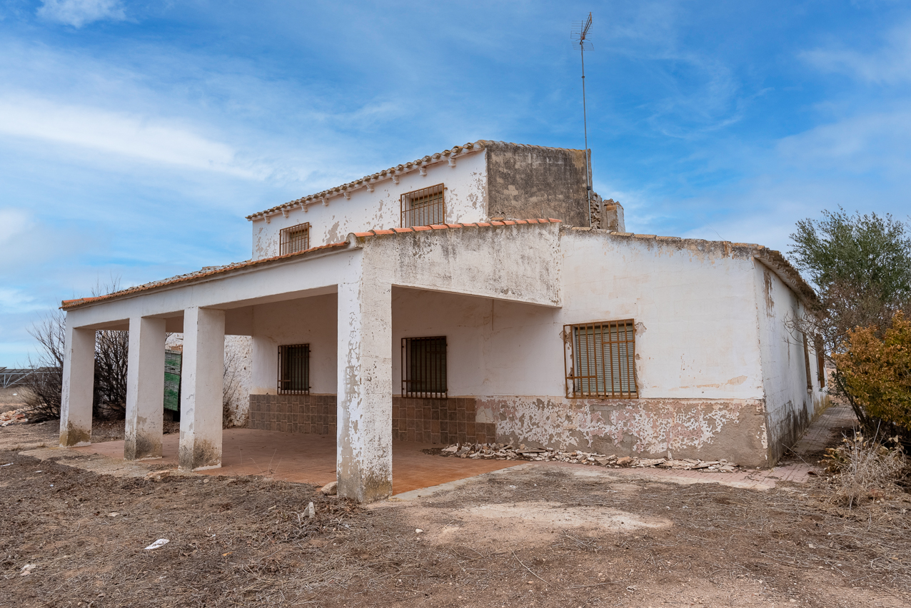 House in Yecla - view 1
