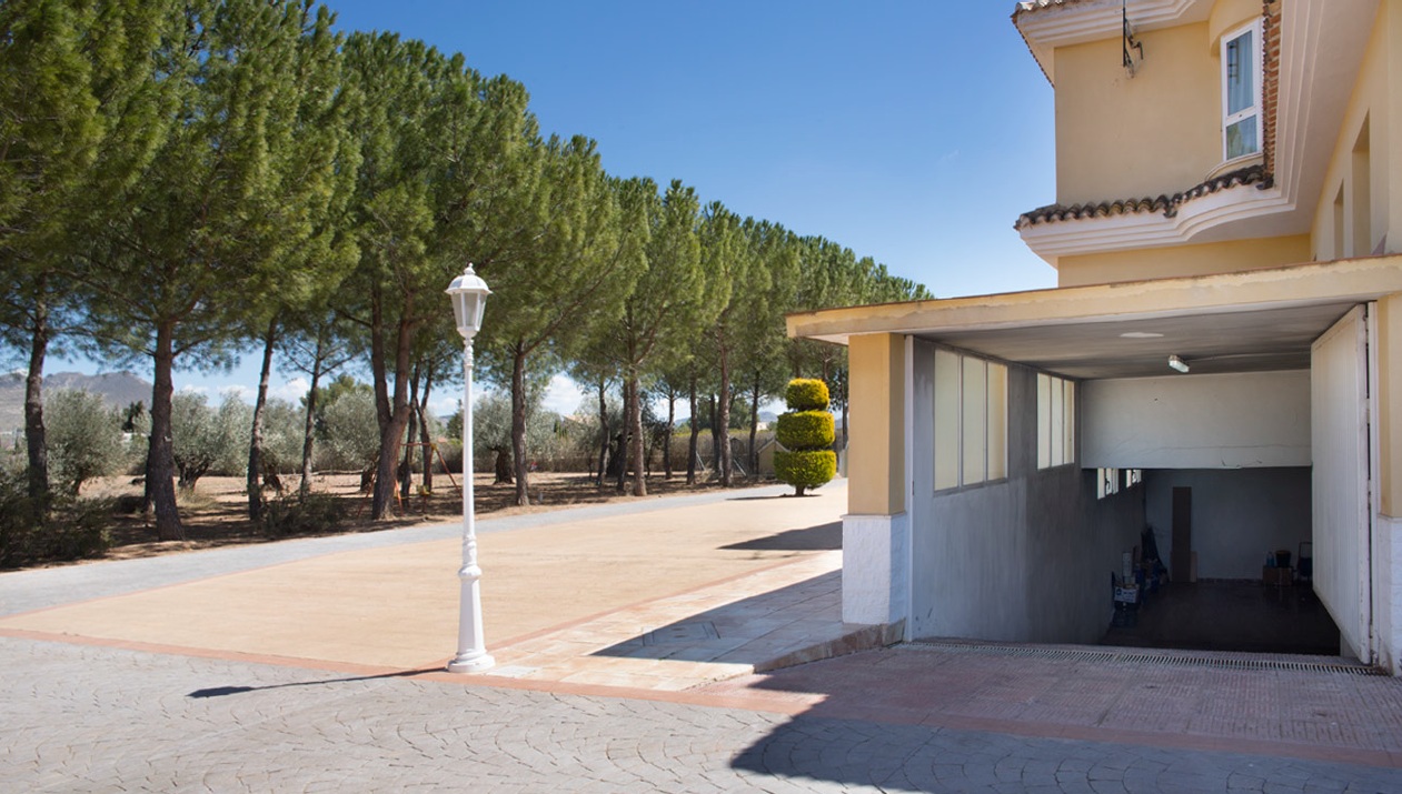 Villa in Yecla - Image 2