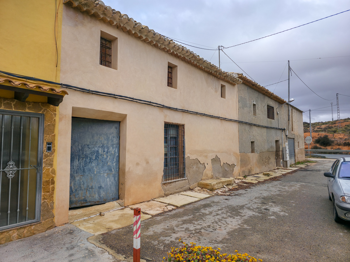 House in Casas de Ibanez - Image 2