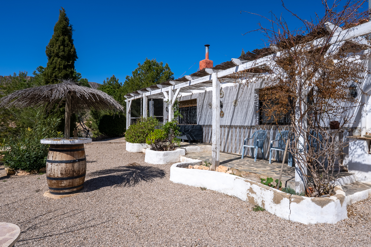 House in Fuente del Pino - Image 5