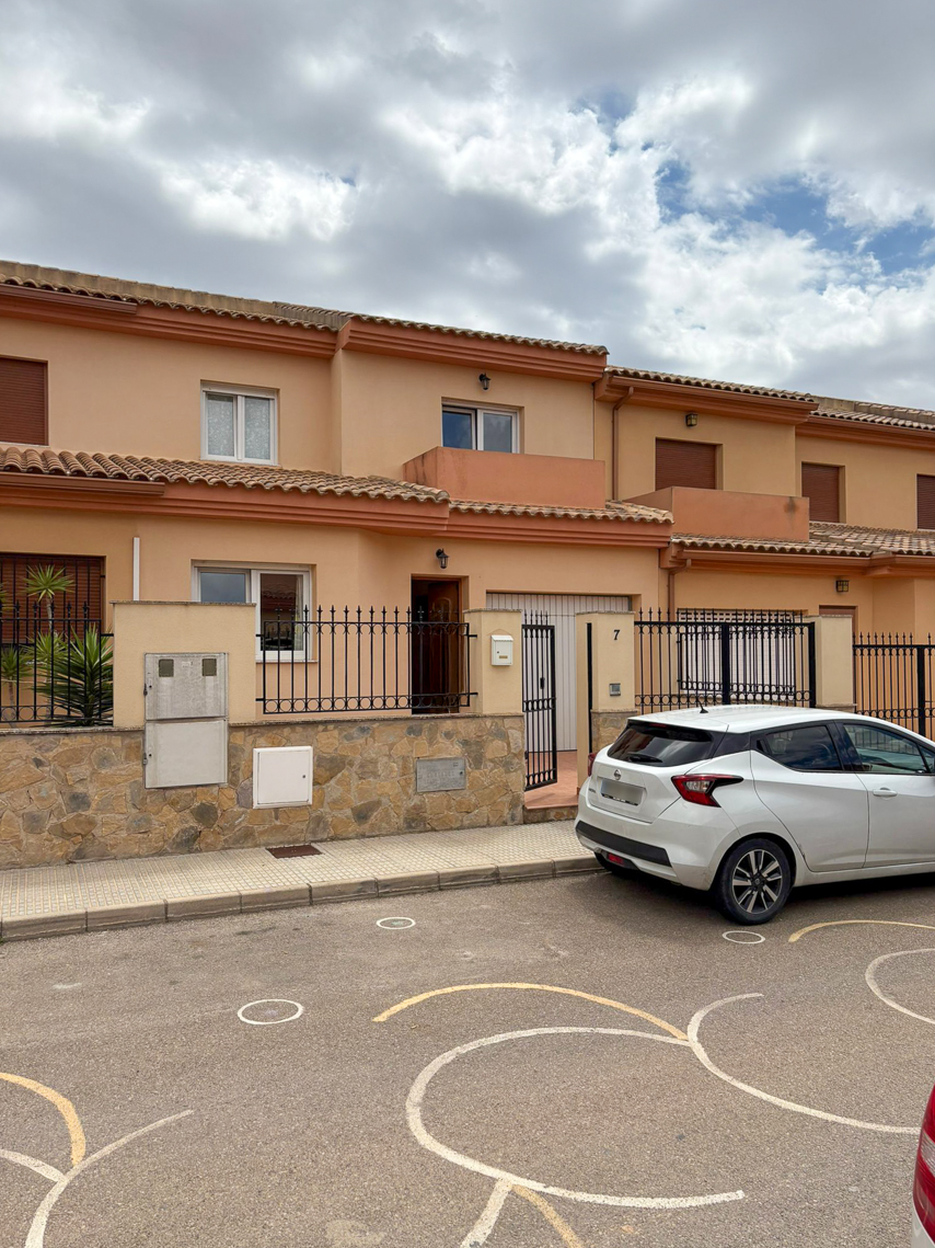 House in Pinoso - view 1